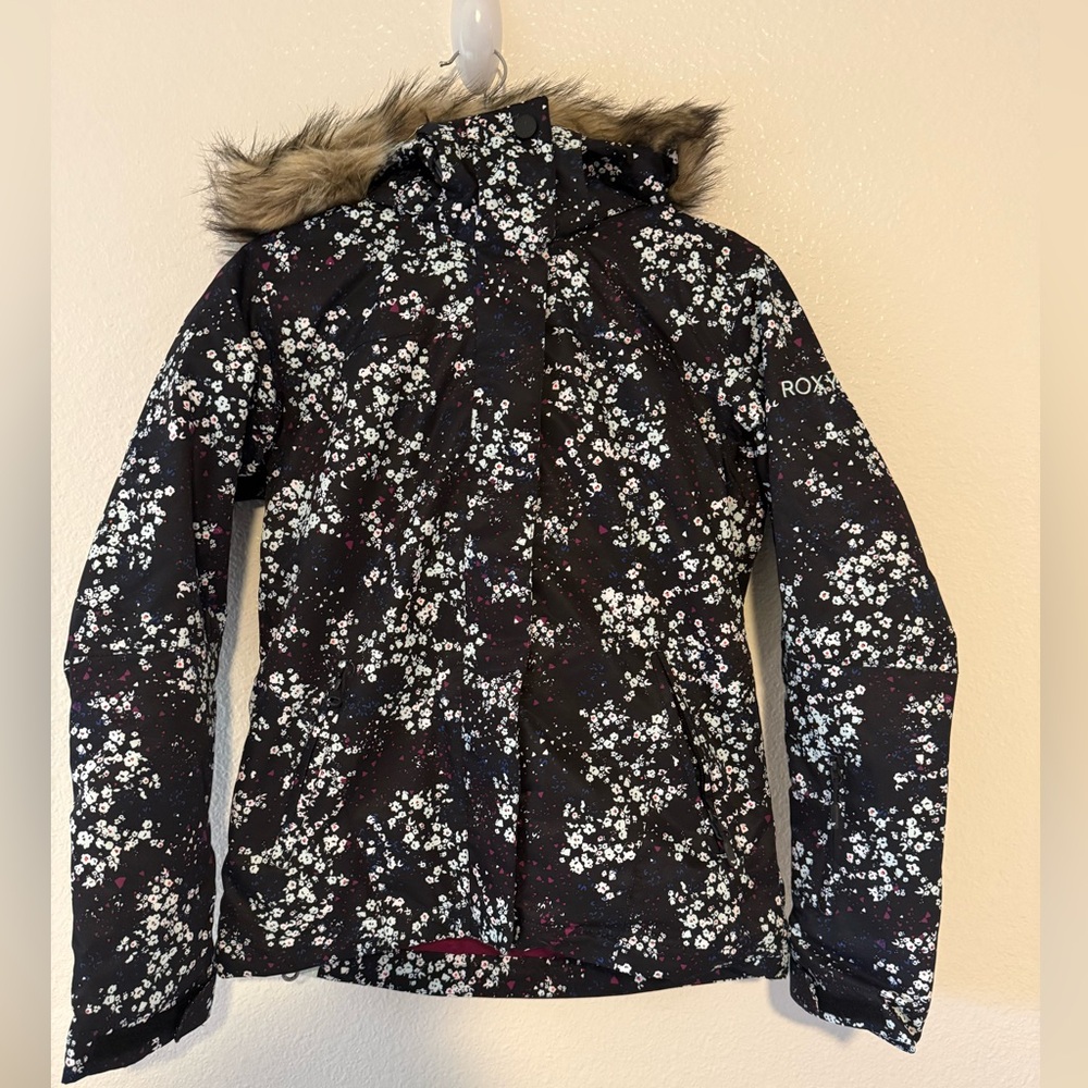 Roxy Black and White Floral Snowboard Jacket with Faux Fur XS